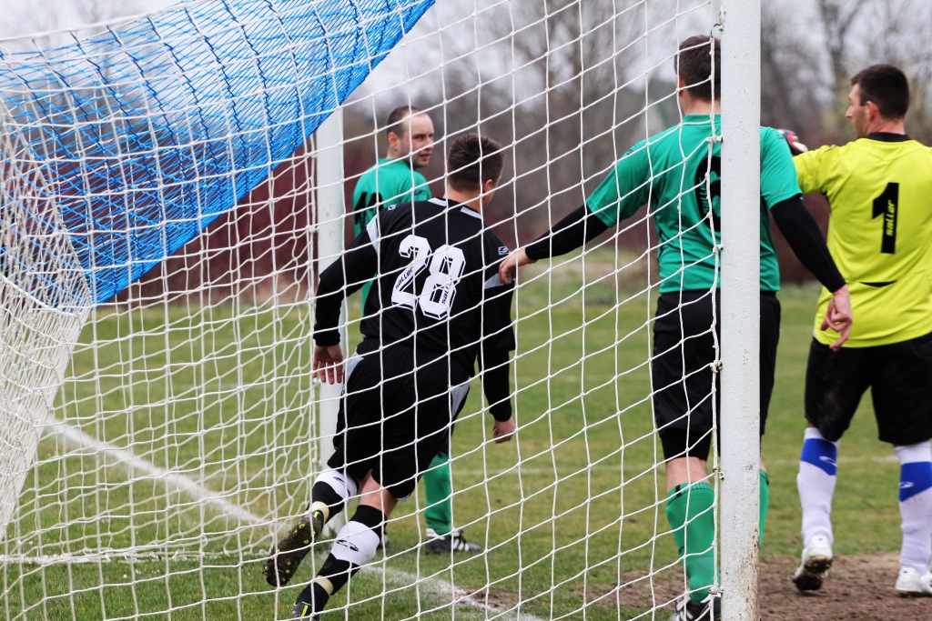 Klasa A: Mewa - Zryw 1:1