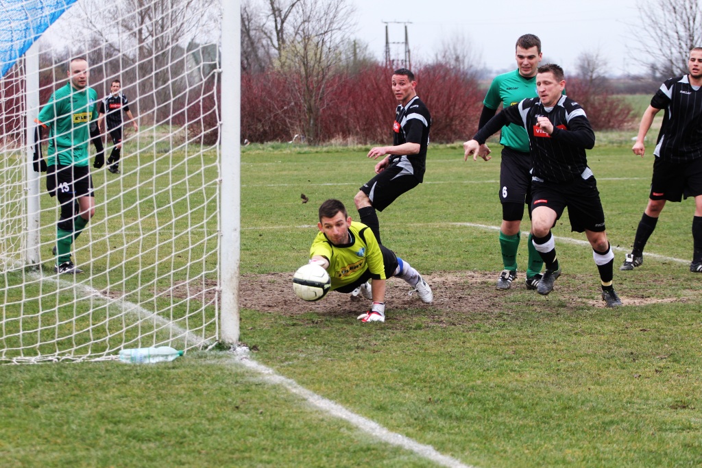 Klasa A: Mewa - Zryw 1:1