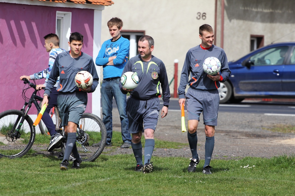 Klasa B: Czarni - Victoria 2:2 (0:0)