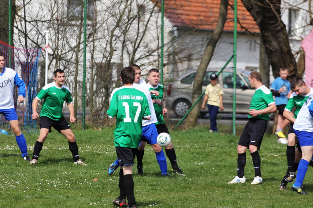 Klasa B: Czarni - Victoria 2:2 (0:0)