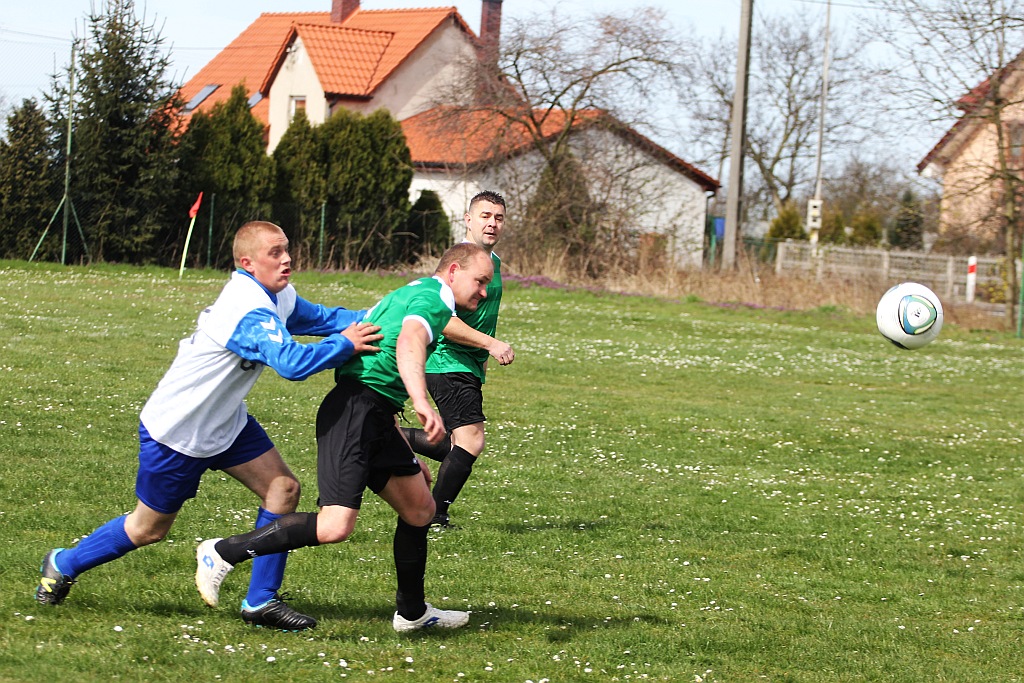 Klasa B: Czarni - Victoria 2:2 (0:0)