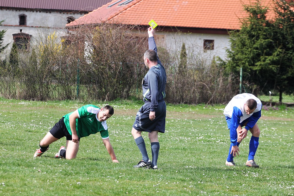 Klasa B: Czarni - Victoria 2:2 (0:0)