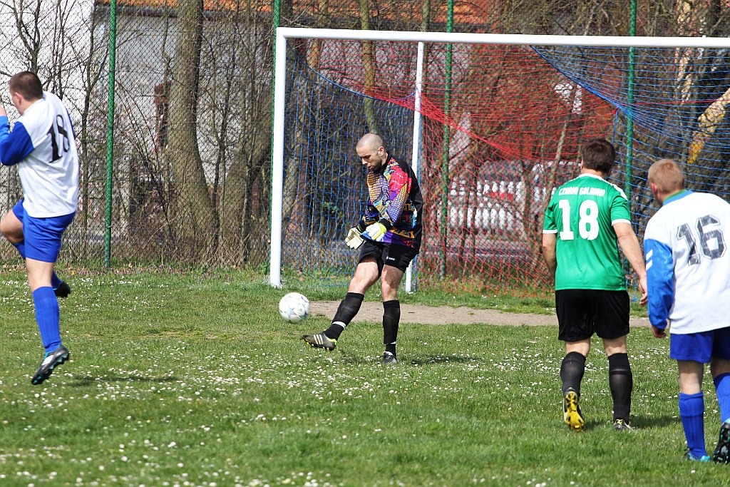 Klasa B: Czarni - Victoria 2:2 (0:0)