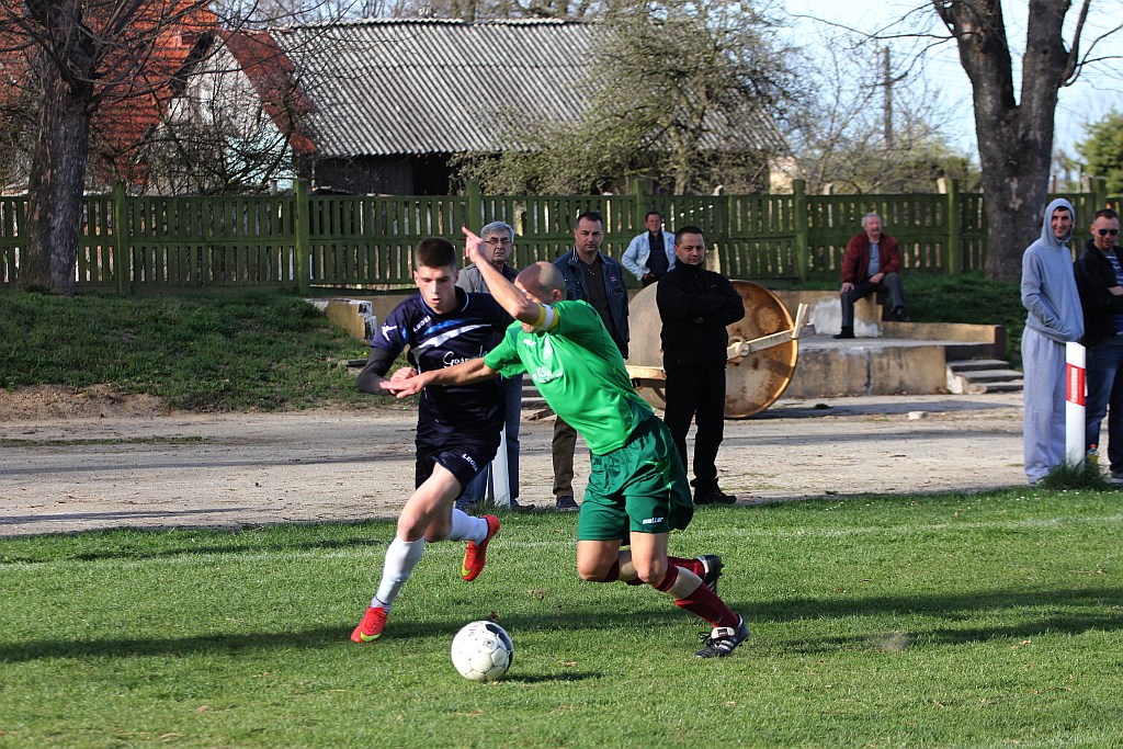 Okręgówka: KS Legnickie Pole - Mieszko 3:3