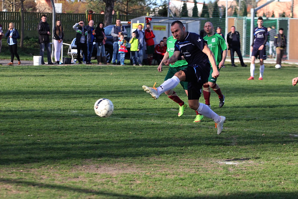 Okręgówka: KS Legnickie Pole - Mieszko 3:3