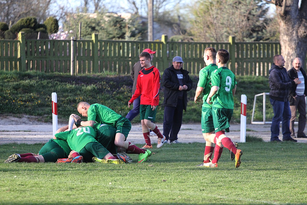 Okręgówka: KS Legnickie Pole - Mieszko 3:3