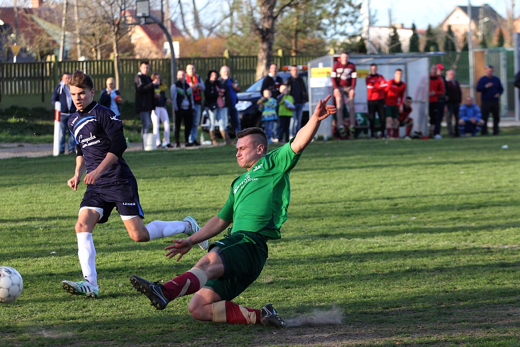 Okręgówka: KS Legnickie Pole - Mieszko 3:3