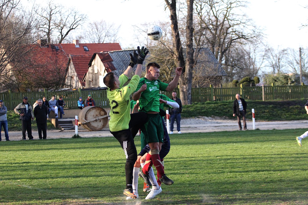 Okręgówka: KS Legnickie Pole - Mieszko 3:3