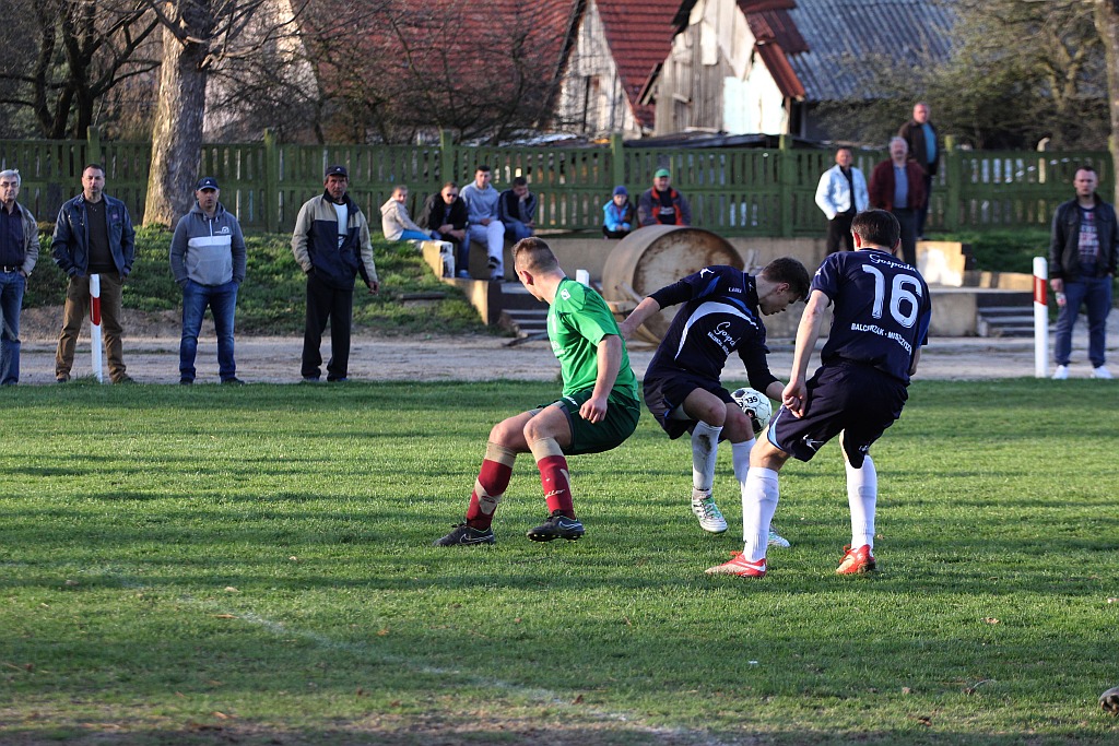 Okręgówka: KS Legnickie Pole - Mieszko 3:3