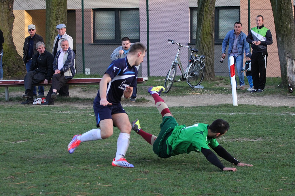 Okręgówka: KS Legnickie Pole - Mieszko 3:3