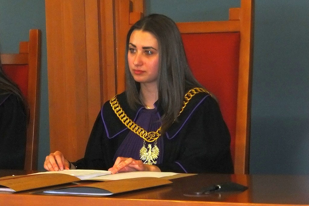 Pokazowa rozprawa w wykonaniu uczniów „ekonoma”