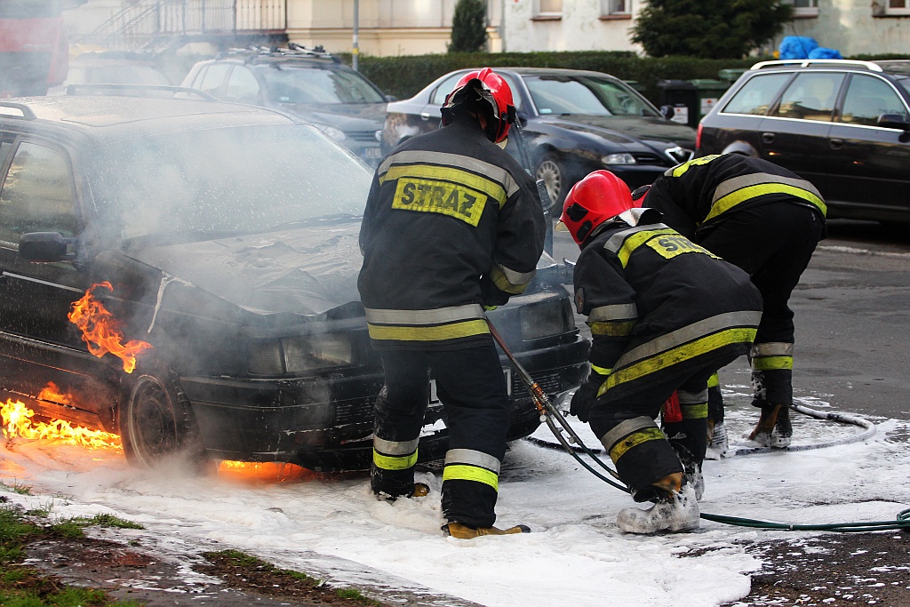 Na Kościuszki samochód stanął w ogniu