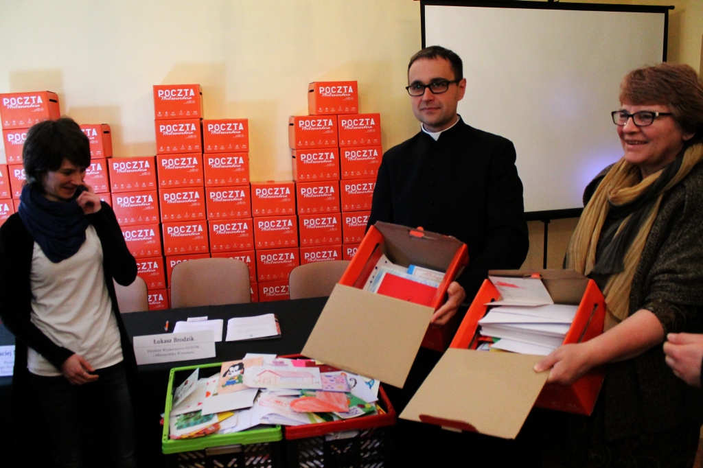 Listy z legnickiej diecezji pojechały do Krakowa