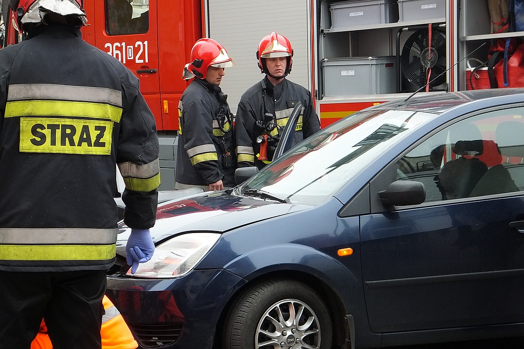 Kolejny wypadek z udziałem jednośladu. Kierowca w szpitalu