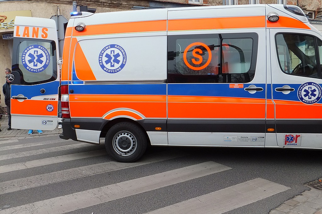 Kolejny wypadek z udziałem jednośladu. Kierowca w szpitalu