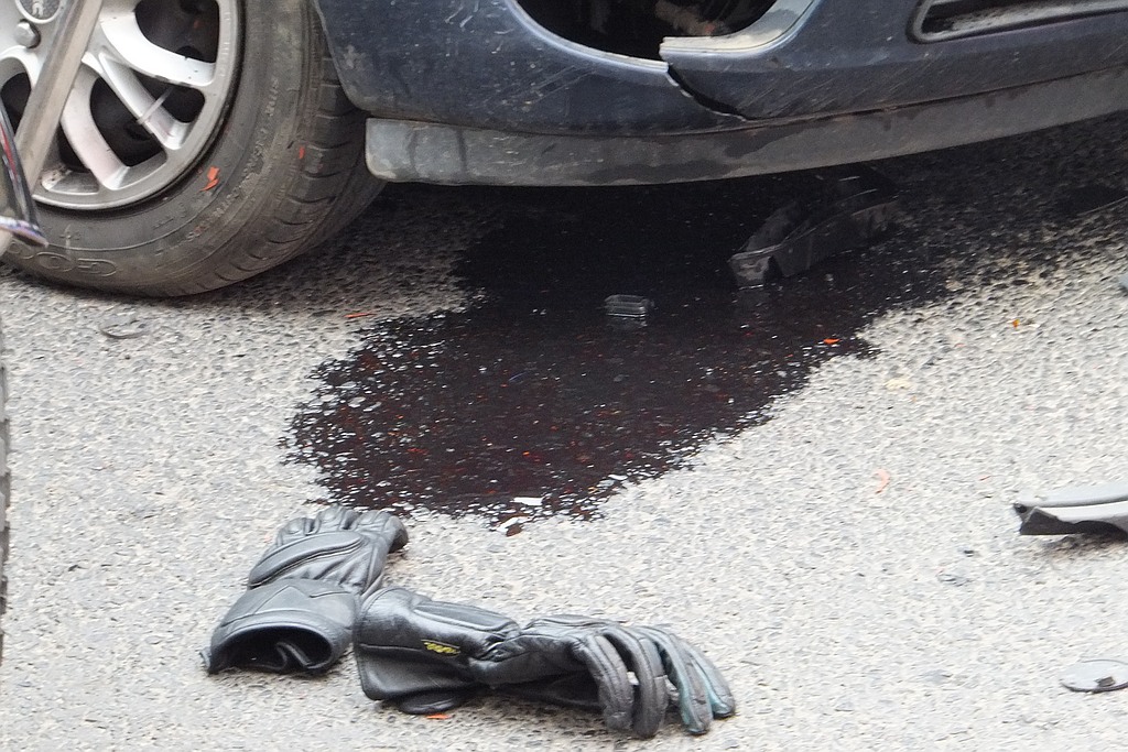 Kolejny wypadek z udziałem jednośladu. Kierowca w szpitalu