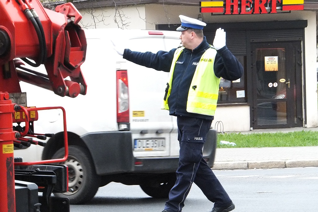 Kolejny wypadek z udziałem jednośladu. Kierowca w szpitalu