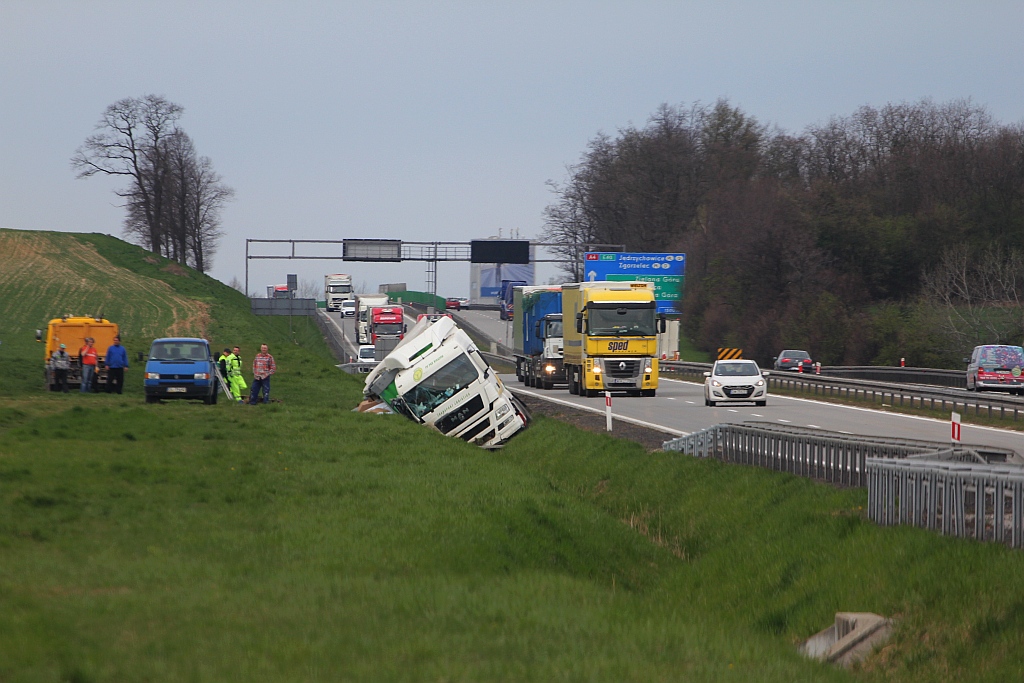Zawał za kółkiem. Kierowca tira nie żyje