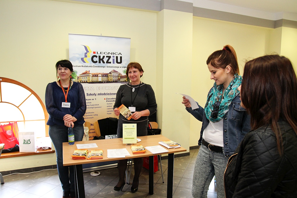 Targi Pracy w legnickiej PWSZ