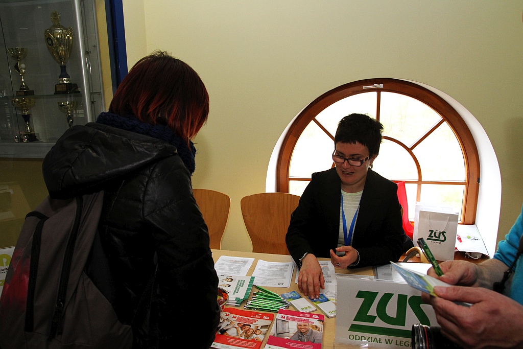 Targi Pracy w legnickiej PWSZ