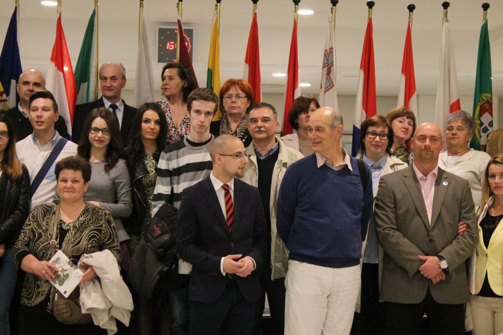 Zwiedzają Brukselę z posłem Ujazdowskim
