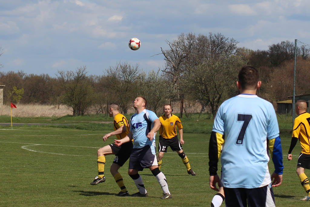 Klasa A: Czarni - Błękitni 0:3 (0:0)