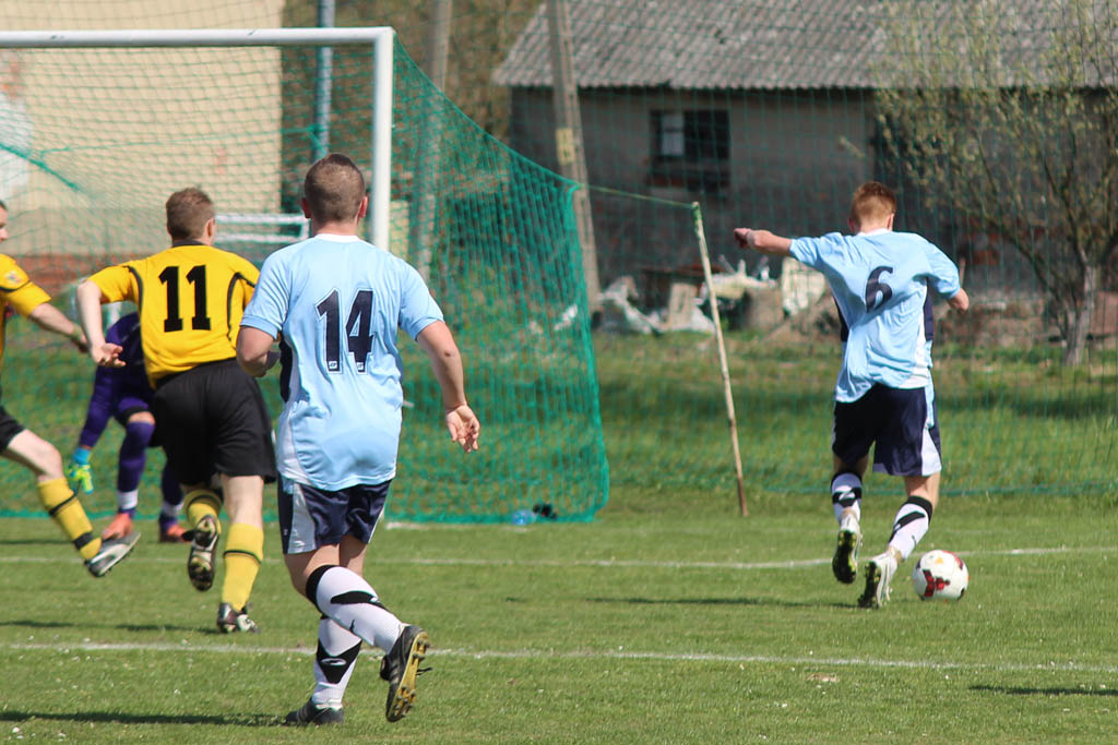 Klasa A: Czarni - Błękitni 0:3 (0:0)