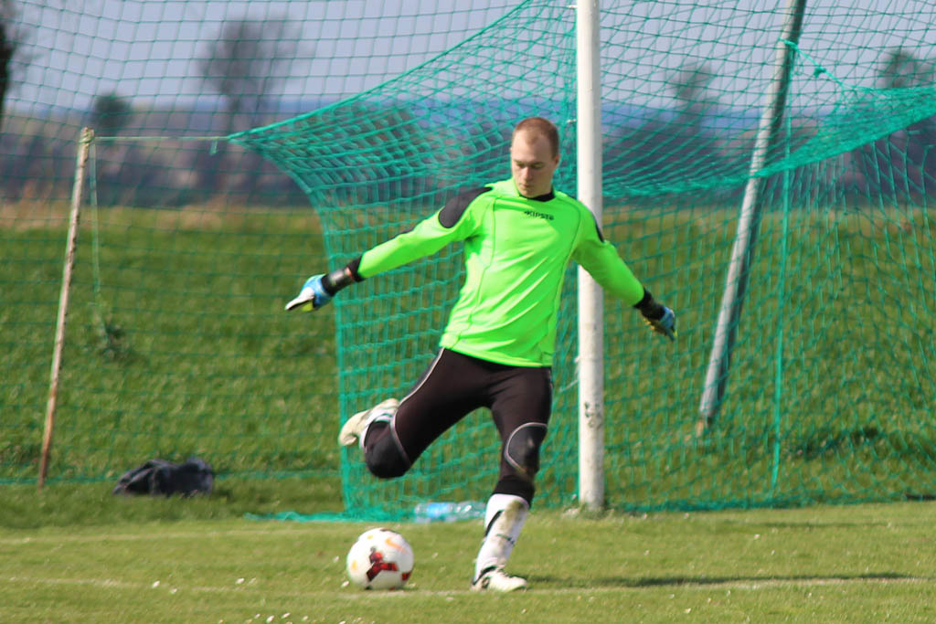 Klasa A: Czarni - Błękitni 0:3 (0:0)