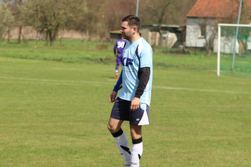 Klasa A: Czarni - Błękitni 0:3 (0:0)