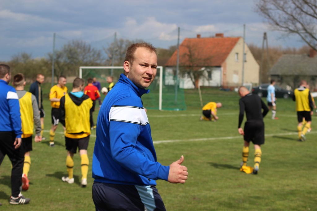 Klasa A: Czarni - Błękitni 0:3 (0:0)