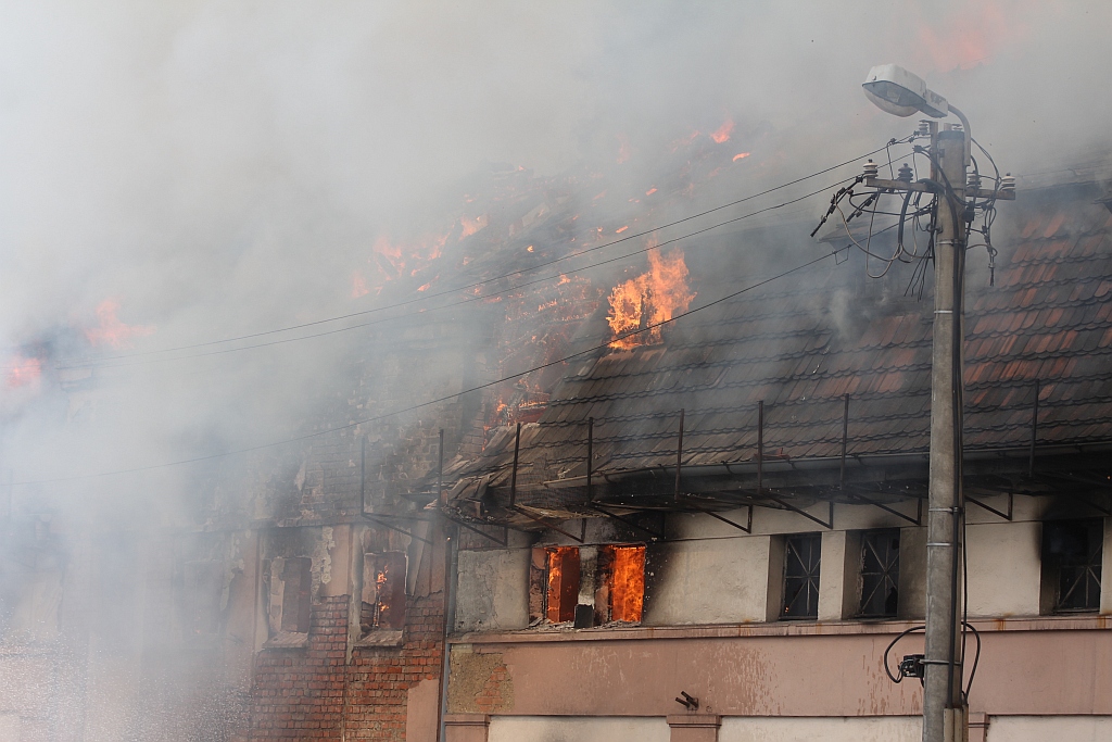 Pożar na Kartuskiej. Była stolarnia w ogniu
