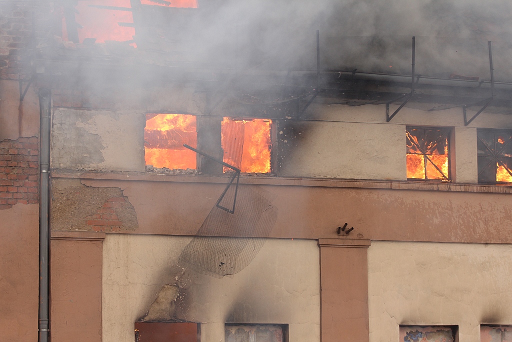 Pożar na Kartuskiej. Była stolarnia w ogniu
