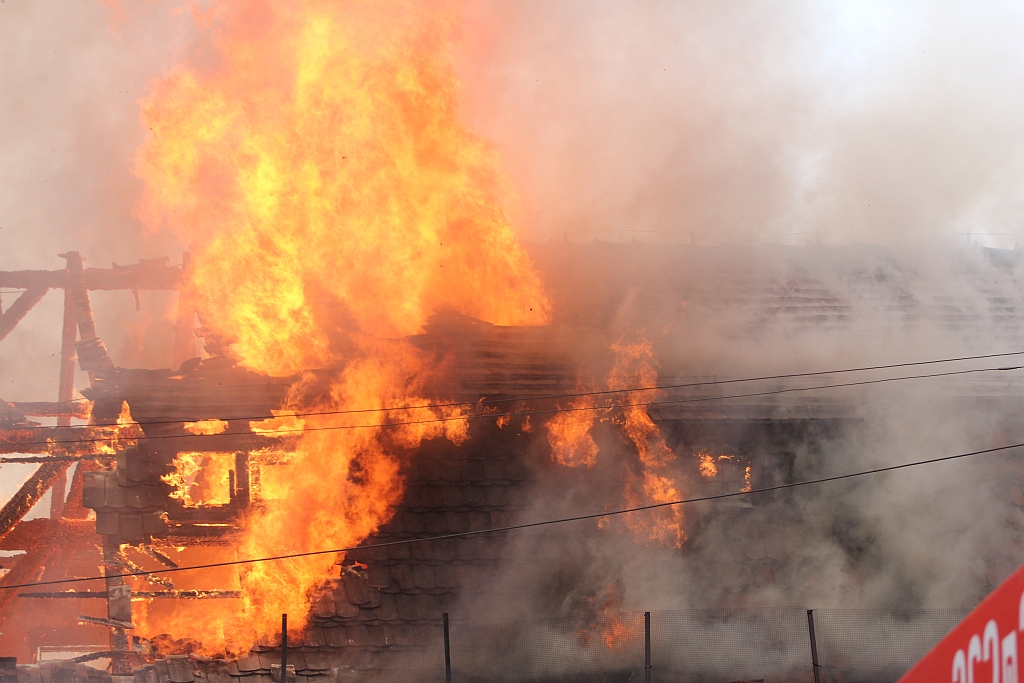 Pożar na Kartuskiej. Była stolarnia w ogniu
