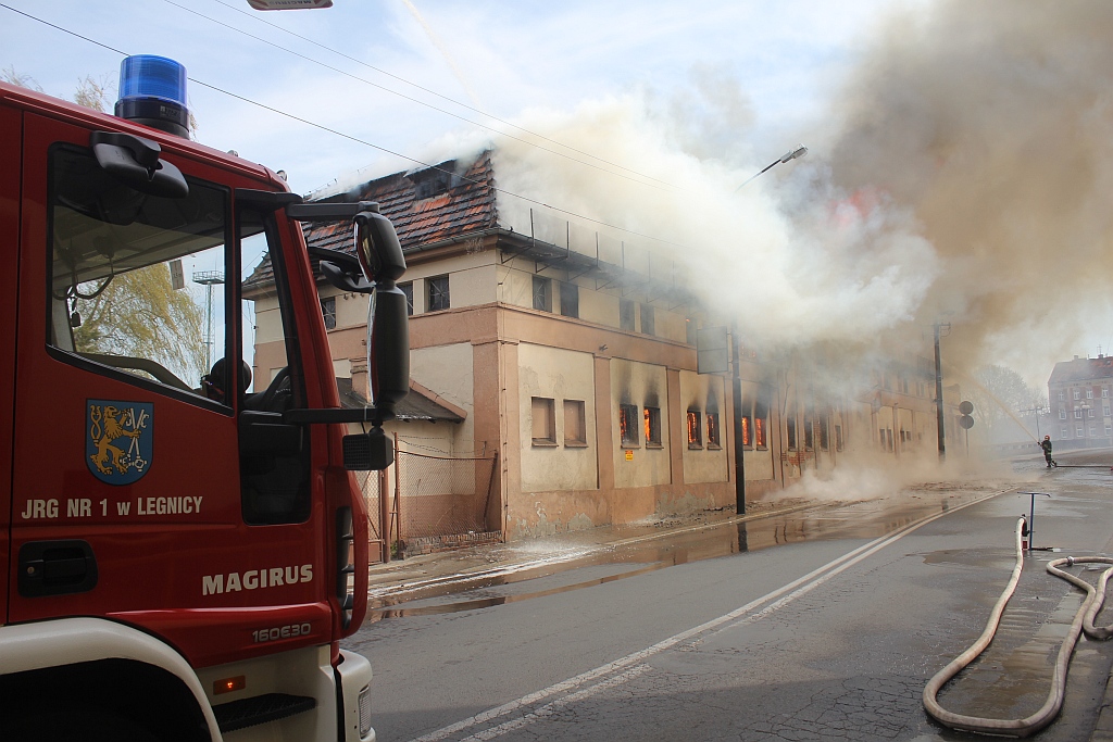 Pożar na Kartuskiej. Była stolarnia w ogniu
