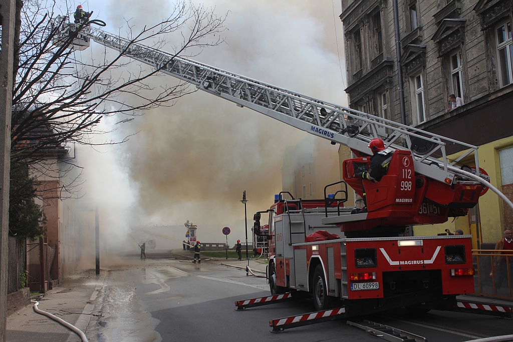 Pożar na Kartuskiej. Była stolarnia w ogniu
