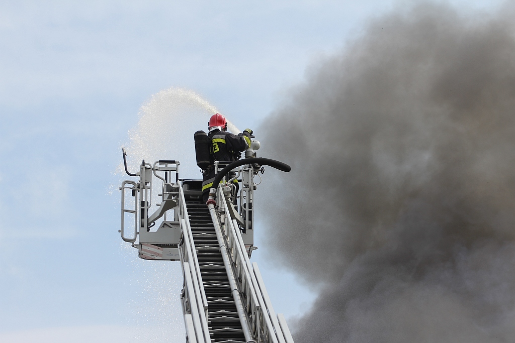 Pożar na Kartuskiej. Była stolarnia w ogniu
