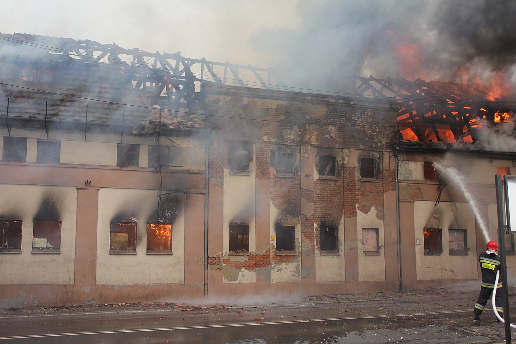 Pożar na Kartuskiej. Była stolarnia w ogniu
