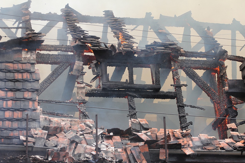Pożar na Kartuskiej. Była stolarnia w ogniu
