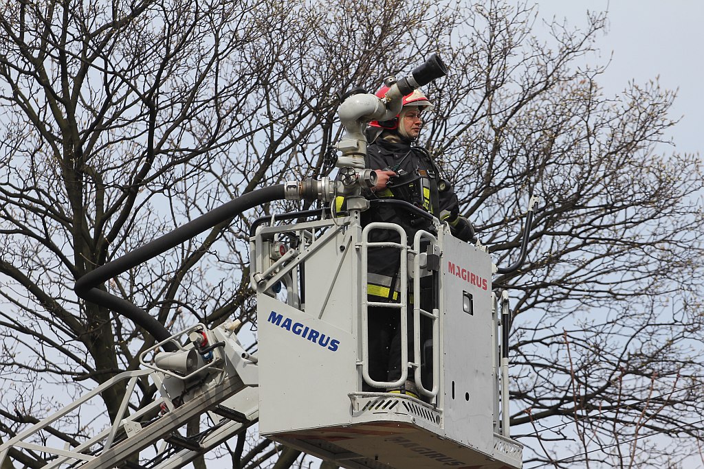 Pożar na Kartuskiej. Była stolarnia w ogniu
