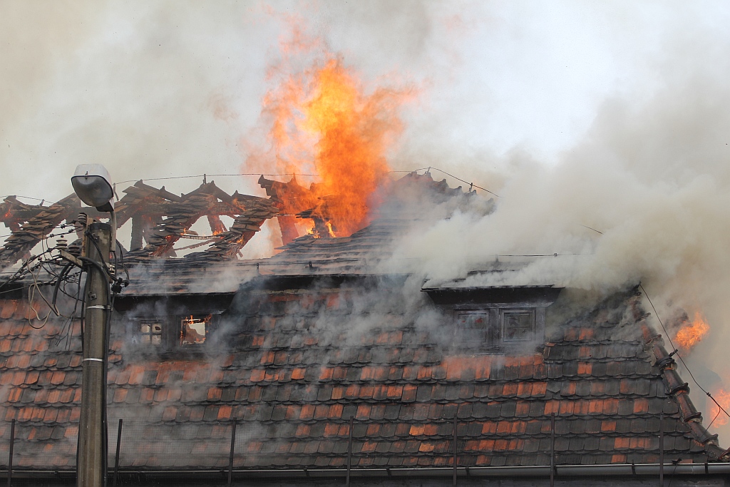 Pożar na Kartuskiej. Była stolarnia w ogniu
