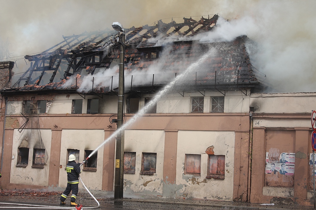 Pożar na Kartuskiej. Była stolarnia w ogniu
