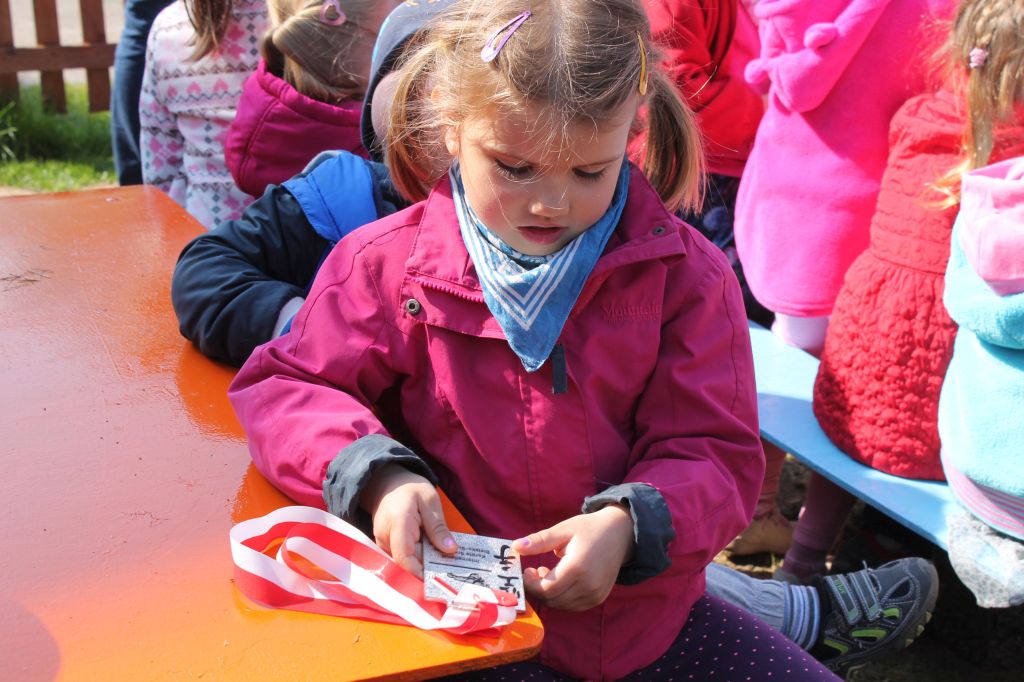 Dwaj zawodnicy na zakończenie sportowego tygodnia