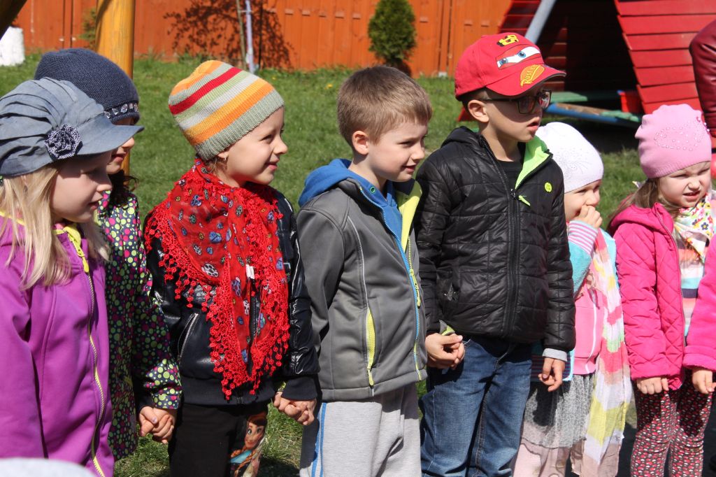 Dwaj zawodnicy na zakończenie sportowego tygodnia