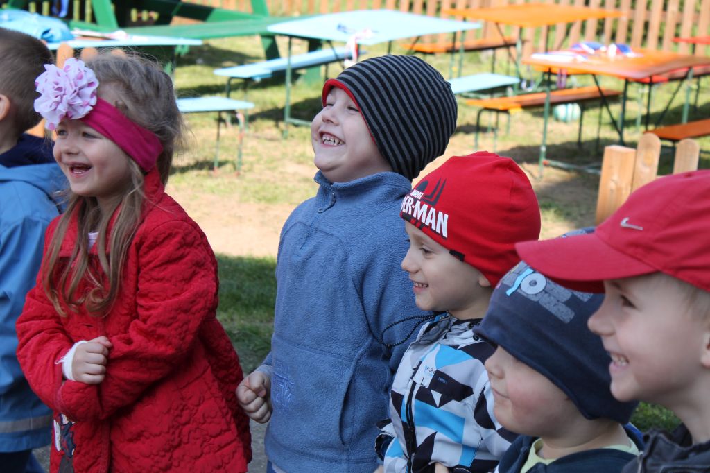 Dwaj zawodnicy na zakończenie sportowego tygodnia