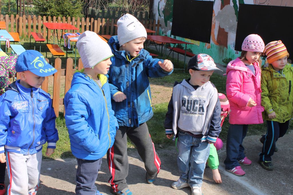 Dwaj zawodnicy na zakończenie sportowego tygodnia