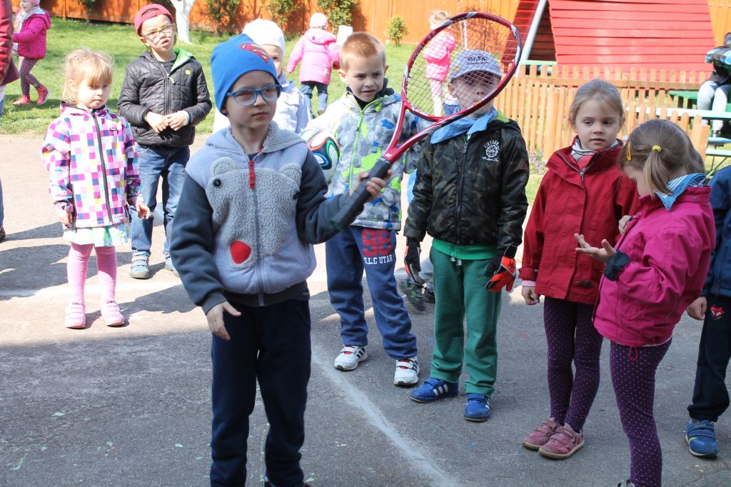 Dwaj zawodnicy na zakończenie sportowego tygodnia
