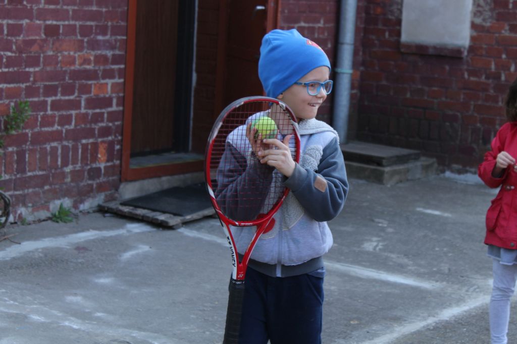 Dwaj zawodnicy na zakończenie sportowego tygodnia