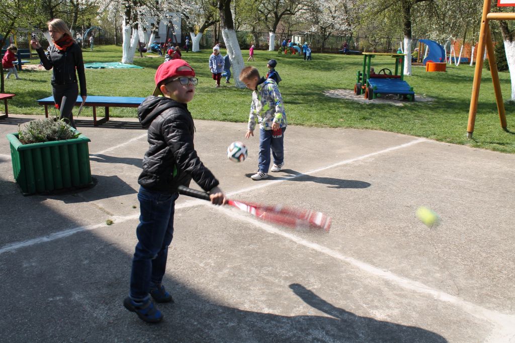 Dwaj zawodnicy na zakończenie sportowego tygodnia