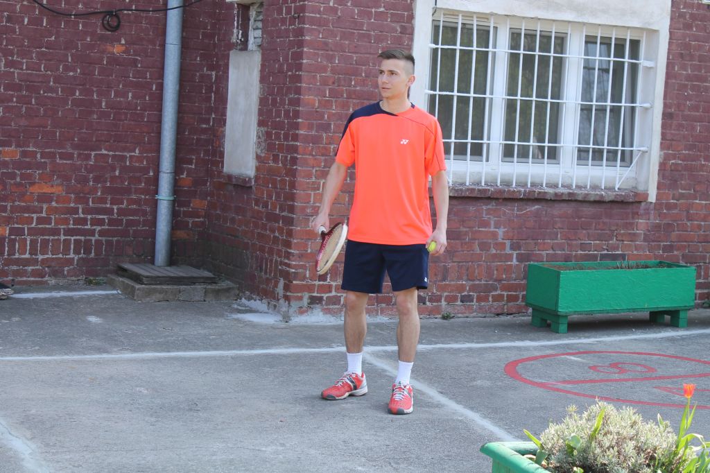 Dwaj zawodnicy na zakończenie sportowego tygodnia