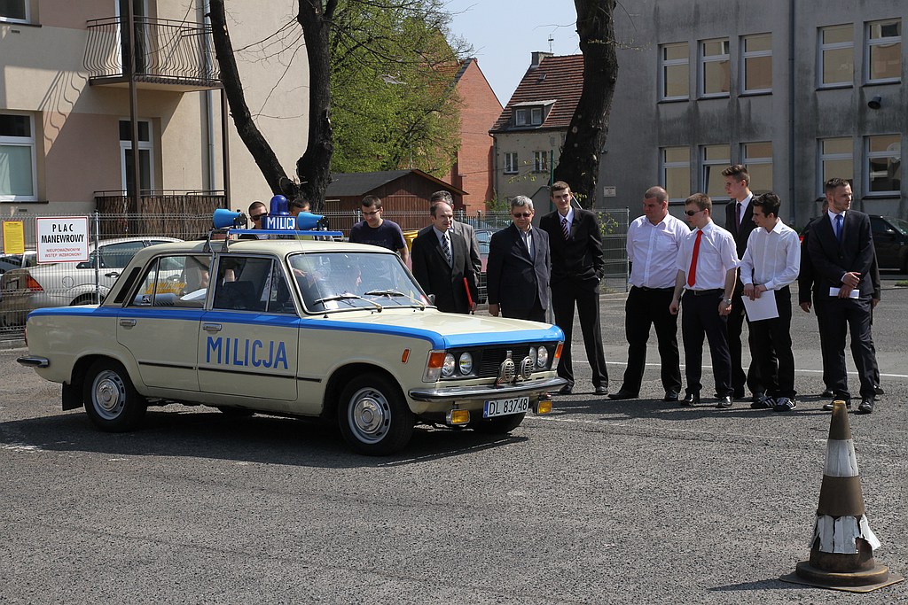 Motoryzacyjny pojedynek absolwentów